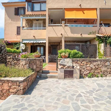 Ideal In Marinella Near Di Marinella Hébergement de vacances *